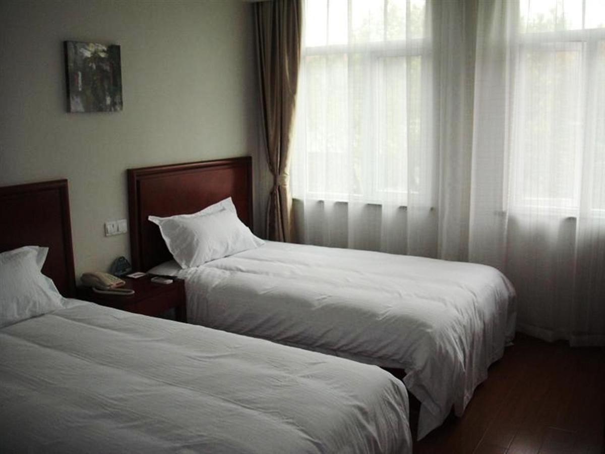 Greentree Inn Shanghai Zhangjiang Guanglan Road Metro Station Business Hotel Exterior foto