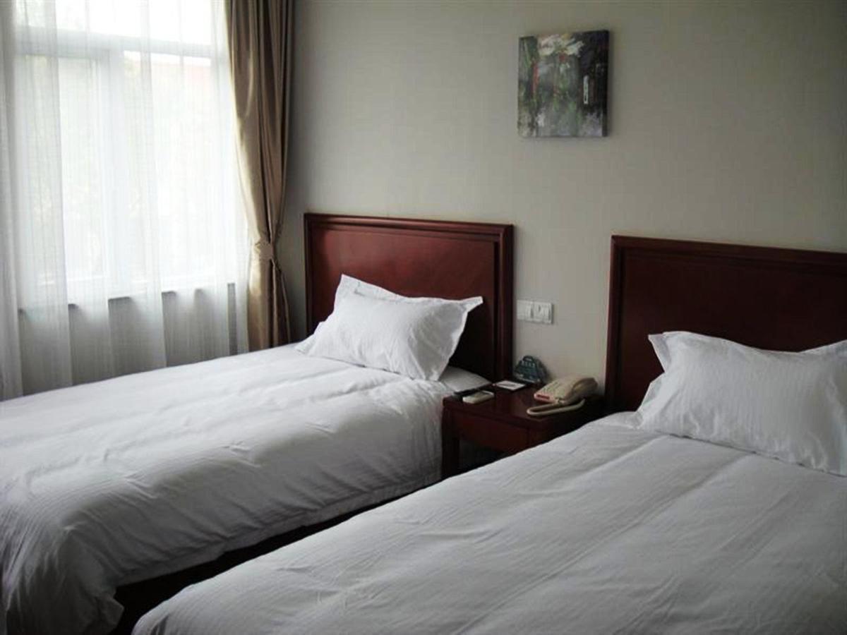 Greentree Inn Shanghai Zhangjiang Guanglan Road Metro Station Business Hotel Exterior foto