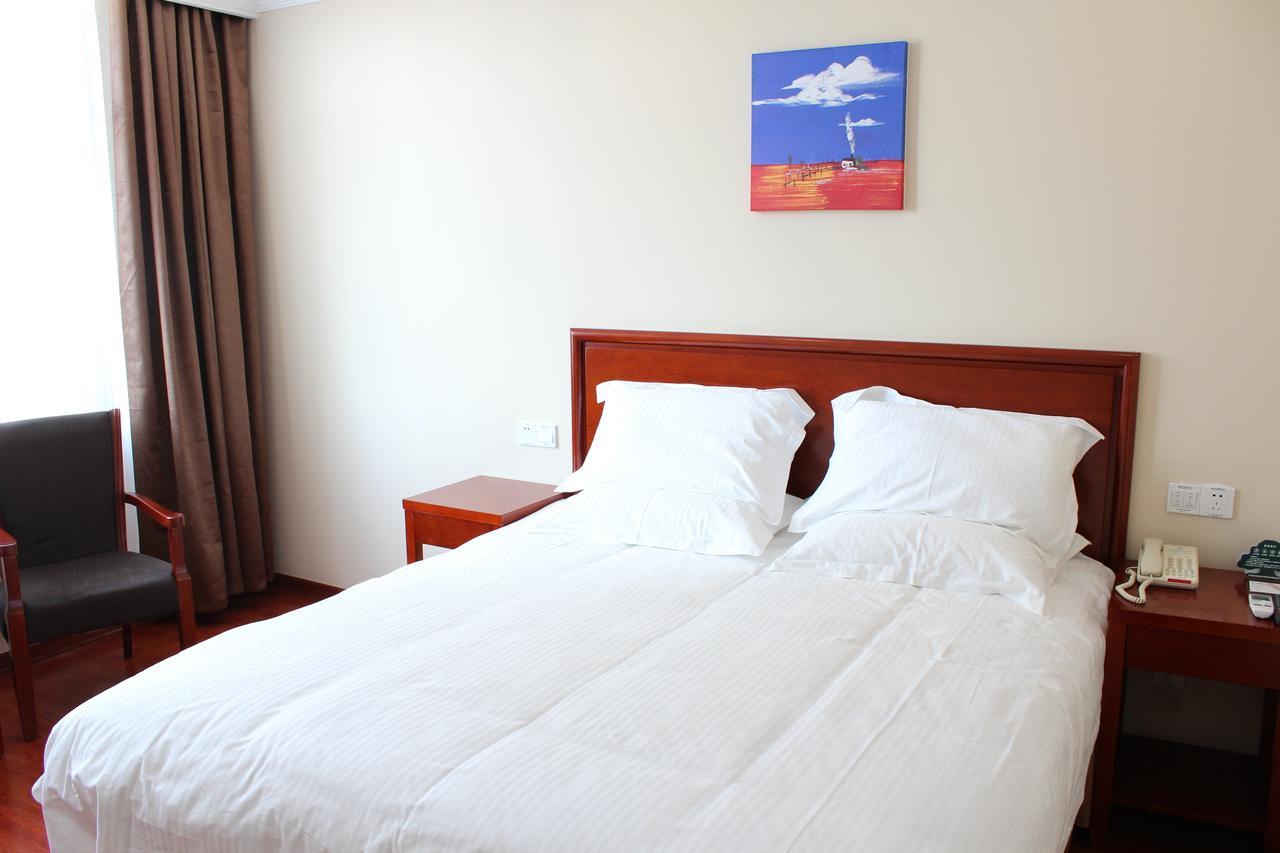 Greentree Inn Shanghai Zhangjiang Guanglan Road Metro Station Business Hotel Exterior foto